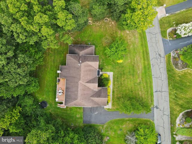 255 RISING MEADOW WAY, East Stroudsburg, PA 18302