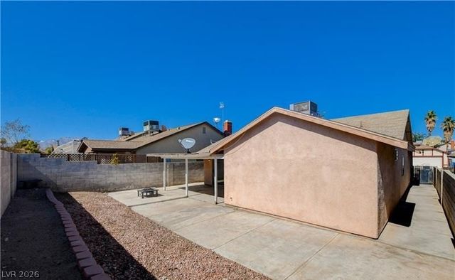 6329 Copperfield Avenue, Las Vegas, NV 89108