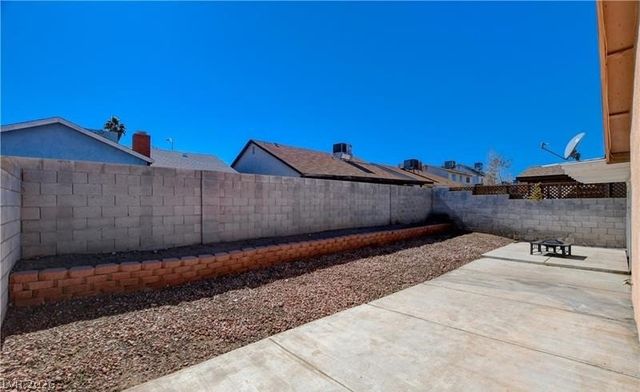 6329 Copperfield Avenue, Las Vegas, NV 89108