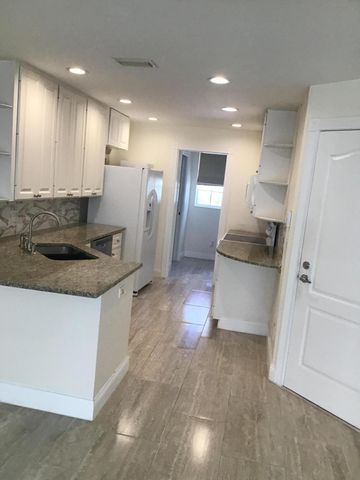 2137 W Tigris Drive W, West Palm Beach, FL 33411