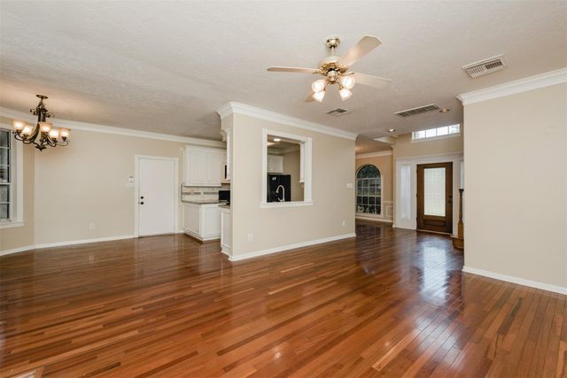 215 Sunset Ridge, League City, TX 77573
