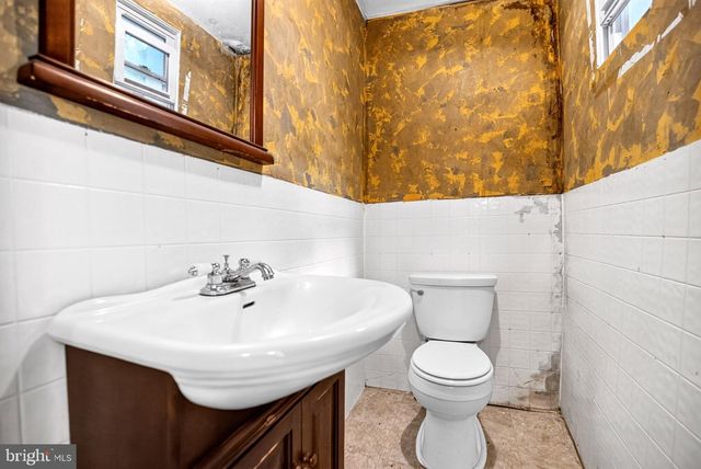 1221 N 2ND ST, Philadelphia, PA 19122