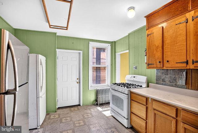 1221 N 2ND ST, Philadelphia, PA 19122