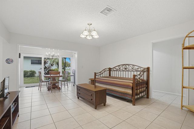 4843 Greentree Lane B, Boynton Beach, FL 33436