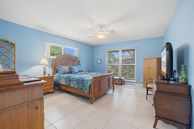 4843 Greentree Lane B, Boynton Beach, FL 33436
