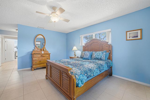 4843 Greentree Lane B, Boynton Beach, FL 33436