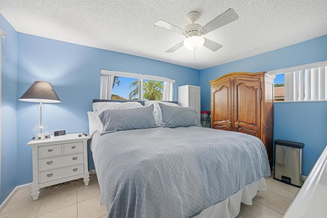 4843 Greentree Lane B, Boynton Beach, FL 33436