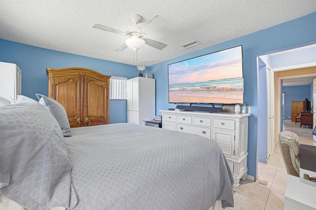 4843 Greentree Lane B, Boynton Beach, FL 33436
