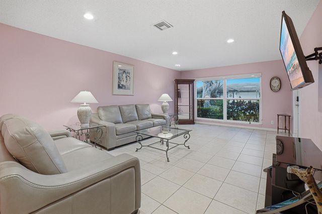 4843 Greentree Lane B, Boynton Beach, FL 33436