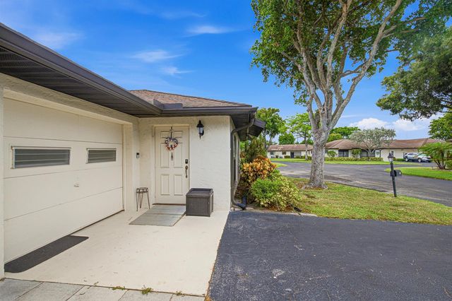 4843 Greentree Lane B, Boynton Beach, FL 33436
