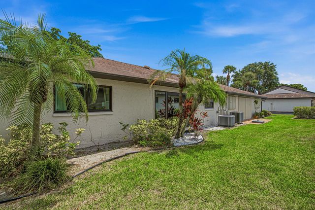 4843 Greentree Lane B, Boynton Beach, FL 33436