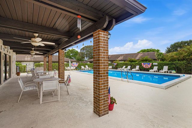 4843 Greentree Lane B, Boynton Beach, FL 33436