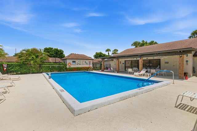4843 Greentree Lane B, Boynton Beach, FL 33436