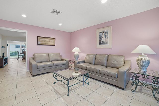 4843 Greentree Lane B, Boynton Beach, FL 33436