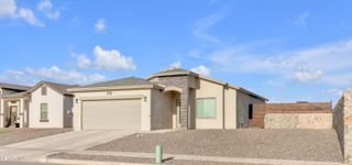 11352 Hidalgo Drive, Socorro, TX 79927