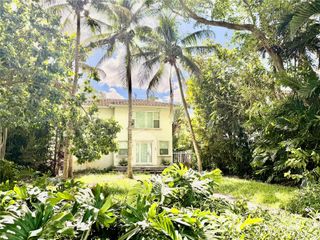 8740 NE 2nd Ave 8740, El Portal, FL 33138