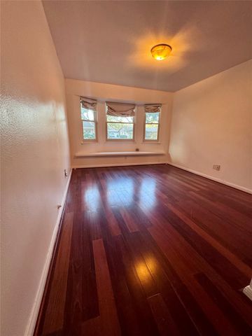 5623 Dumfries Drive, Houston, TX 77096