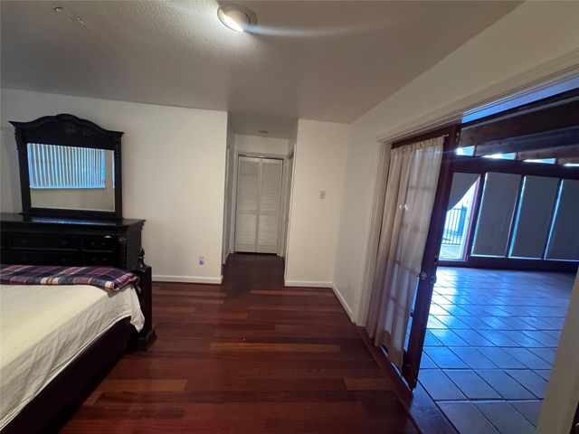 5623 Dumfries Drive, Houston, TX 77096