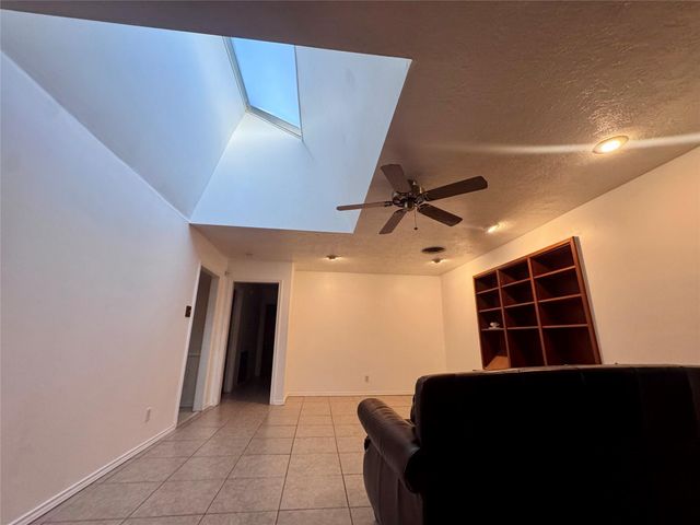 5623 Dumfries Drive, Houston, TX 77096