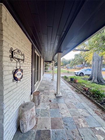 5623 Dumfries Drive, Houston, TX 77096