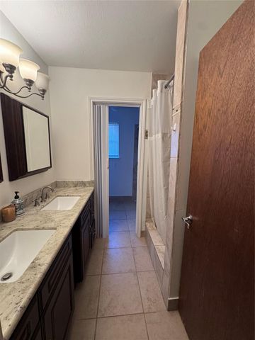 5623 Dumfries Drive, Houston, TX 77096