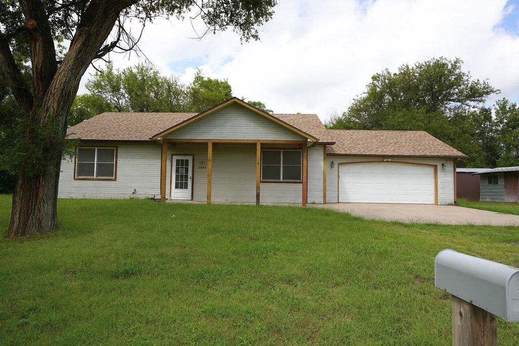 2908 W 11th, Wichita, KS 67203