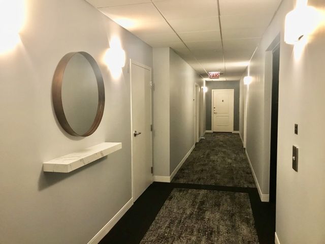 21 W CHESTNUT Street 1708, Chicago, IL 60610