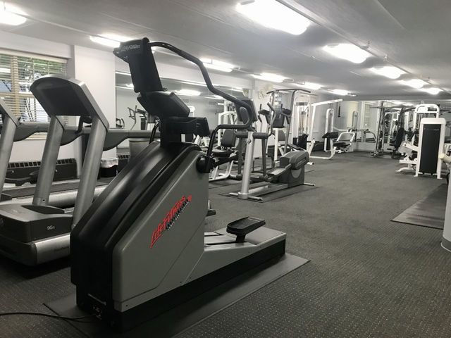 21 W CHESTNUT Street 1708, Chicago, IL 60610