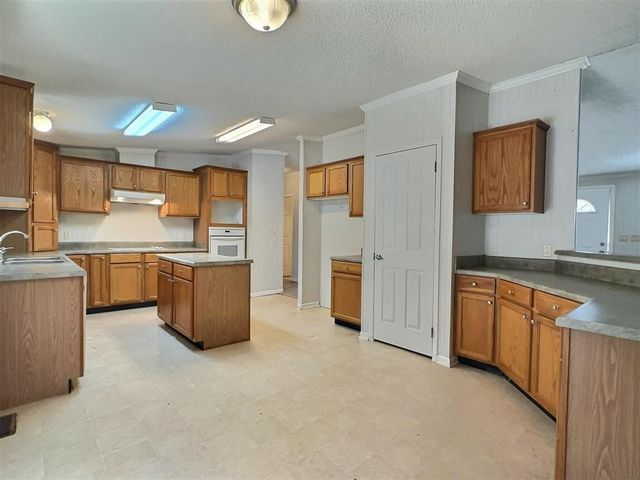 13044 Fox Pass Road, Edmond, OK 73034