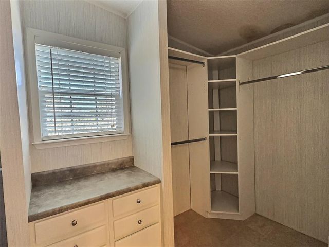 13044 Fox Pass Road, Edmond, OK 73034