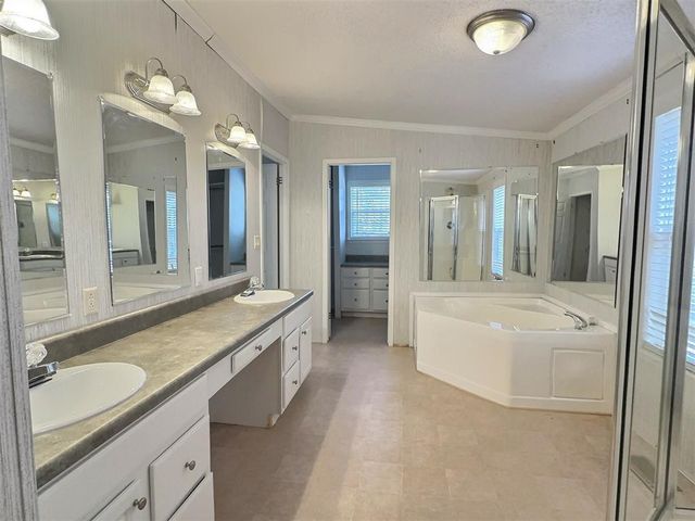 13044 Fox Pass Road, Edmond, OK 73034