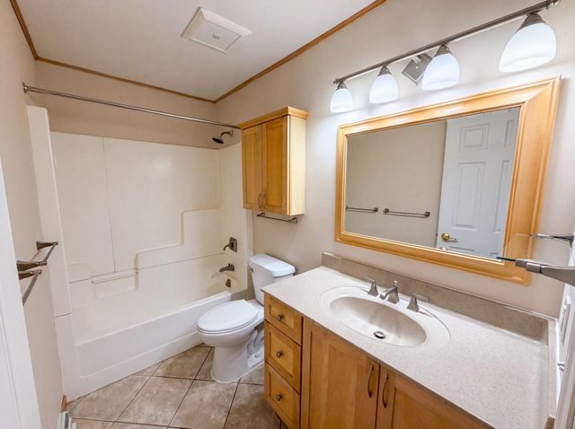 5243 Latta Street, North Saint Paul, MN 55110