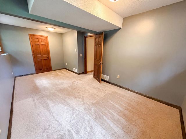 5243 Latta Street, North Saint Paul, MN 55110