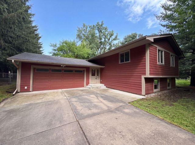 5243 Latta Street, North Saint Paul, MN 55110