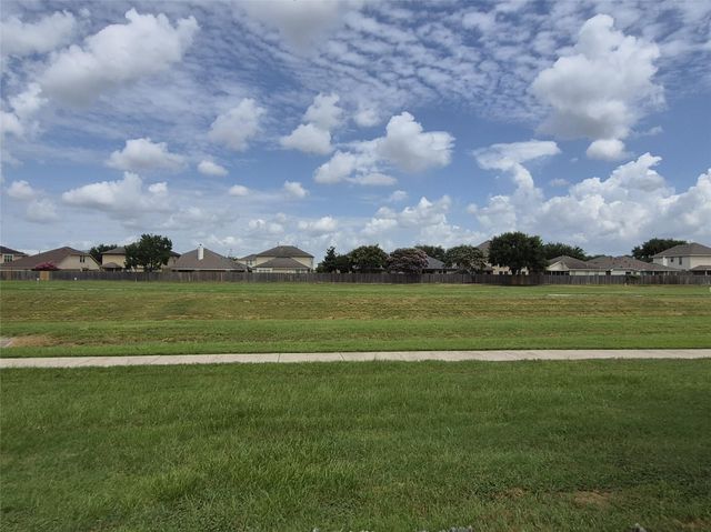 10127 Driftwood Park Drive, Houston, TX 77095