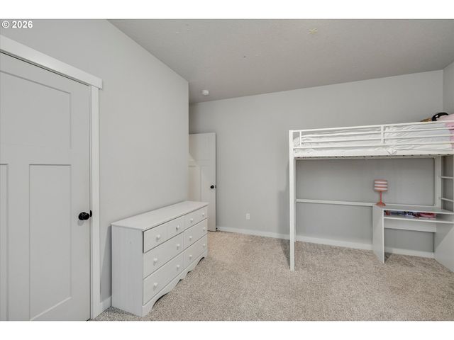 27754 S CEDAR BRIDGE Ln, Colton, OR 97017