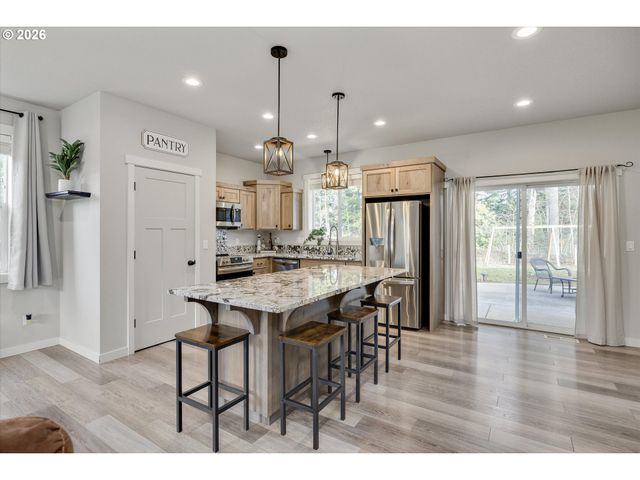 27754 S CEDAR BRIDGE Ln, Colton, OR 97017