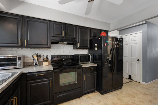 34180 Parkdale Street, Livonia City, MI 48150
