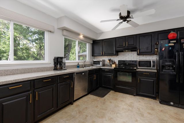 34180 Parkdale Street, Livonia City, MI 48150