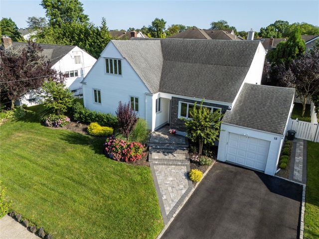 15 Cail Drive, East Rockaway, NY 11518