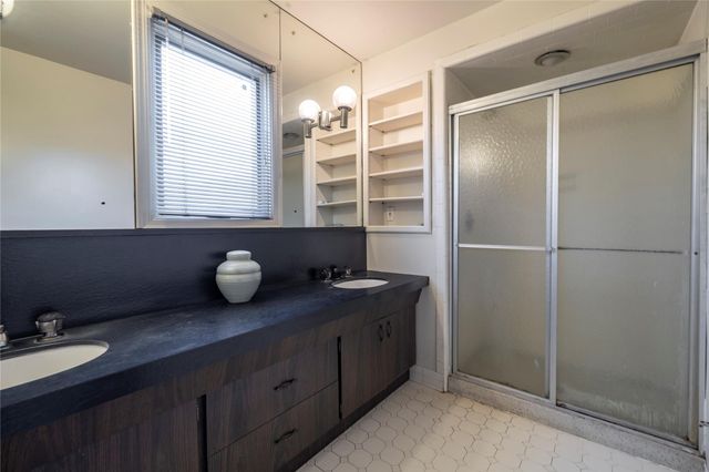 15 Cail Drive, East Rockaway, NY 11518