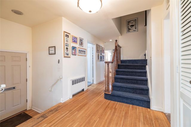 15 Cail Drive, East Rockaway, NY 11518