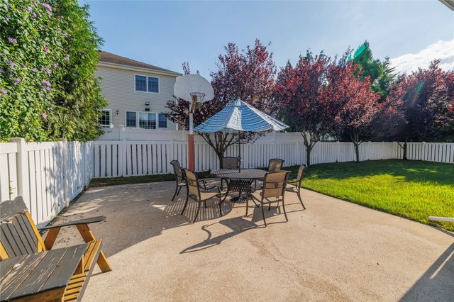 15 Cail Drive, East Rockaway, NY 11518