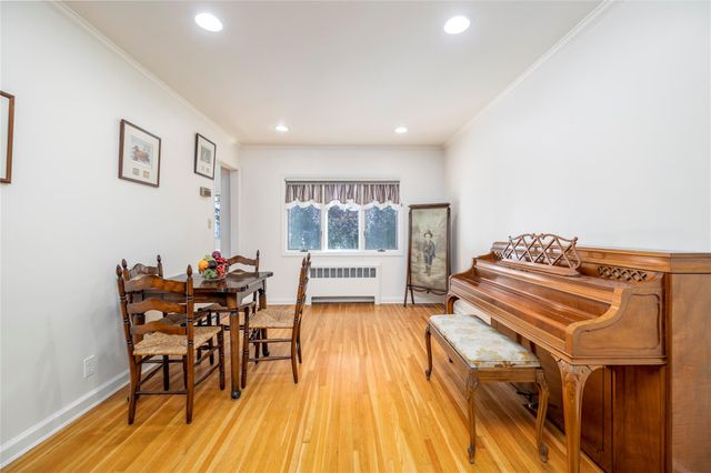 15 Cail Drive, East Rockaway, NY 11518