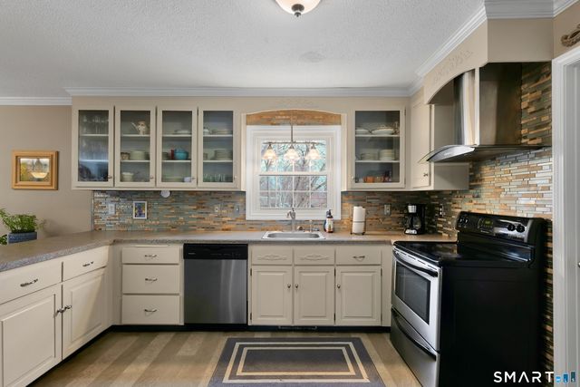 49 Mark Drive 49, Southington, CT 06479