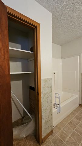 408 Buchanan Street, Whitesboro, TX 76273