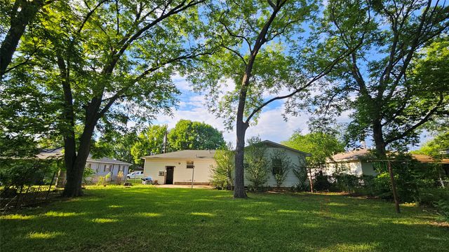 408 Buchanan Street, Whitesboro, TX 76273