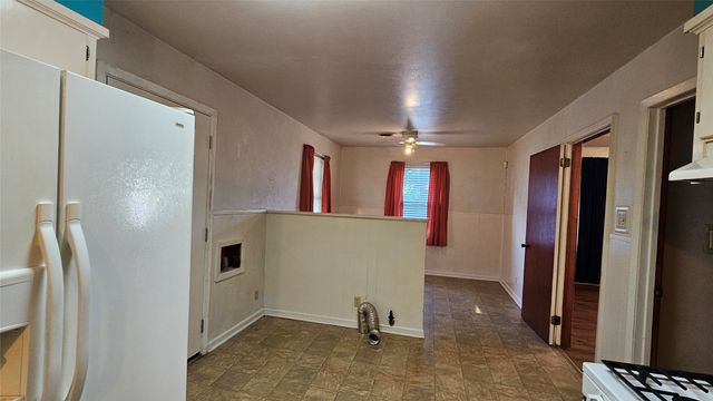 408 Buchanan Street, Whitesboro, TX 76273
