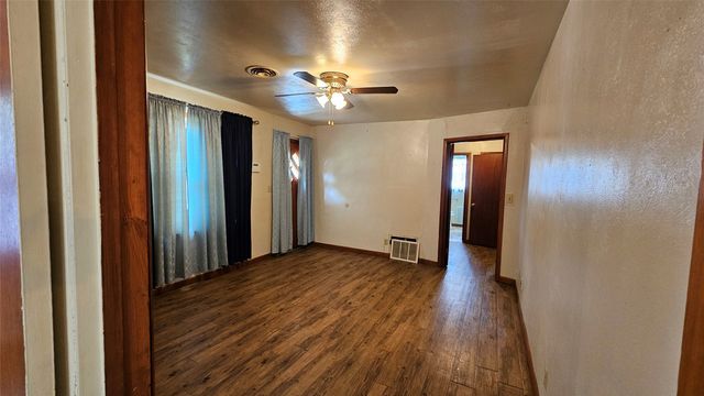 408 Buchanan Street, Whitesboro, TX 76273