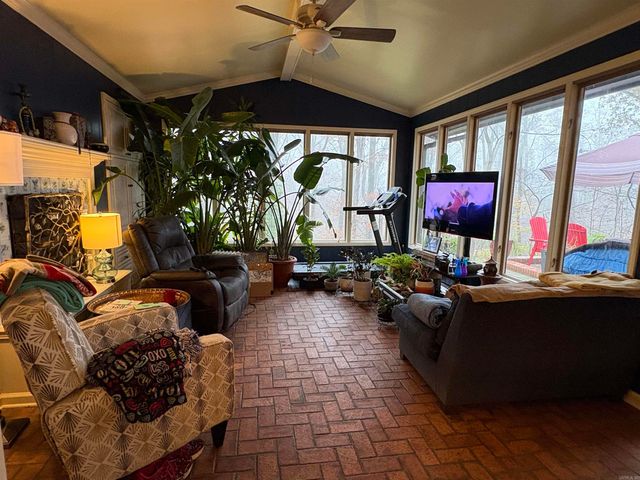 208 Neil Rd, Helena, AR 72342